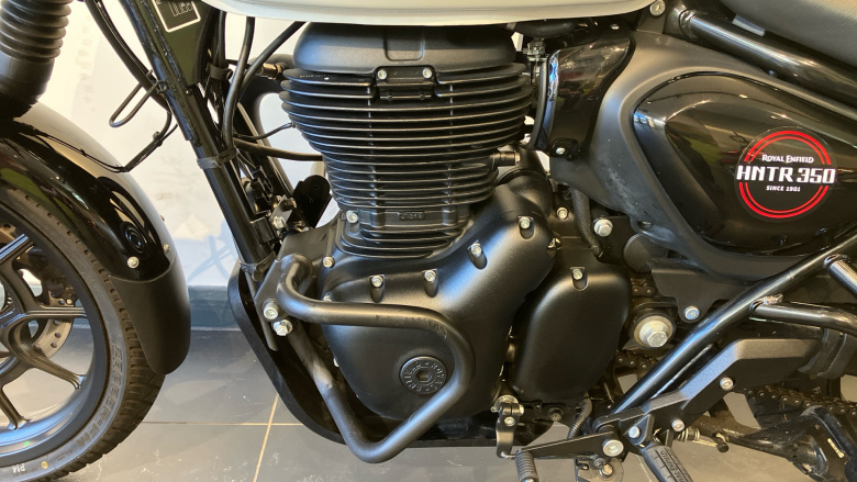 Royal Enfield Hntr 350 Rebel Red (23MY)